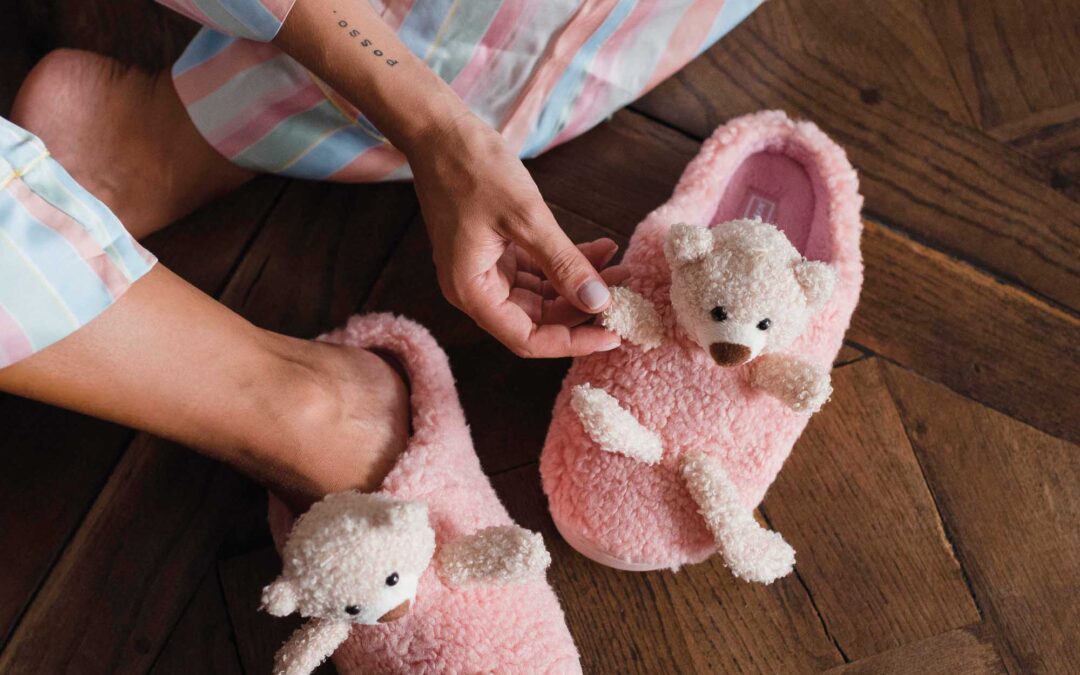 Come scegliere le pantofole ideali per avere un look all’ultimo grido anche a casa.